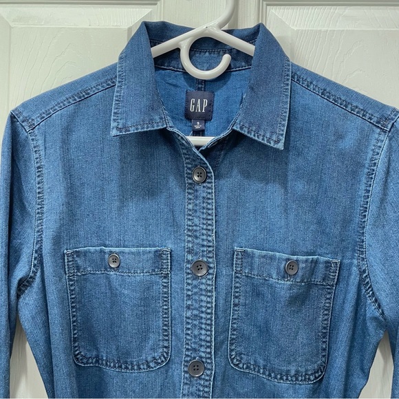 GAP Tie Waist Denim Dress - Picture 4 of 16